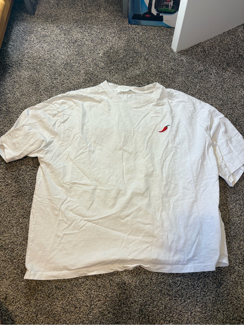 Zara White Short-Sleeve Crewneck Tee with Red Chili Accent